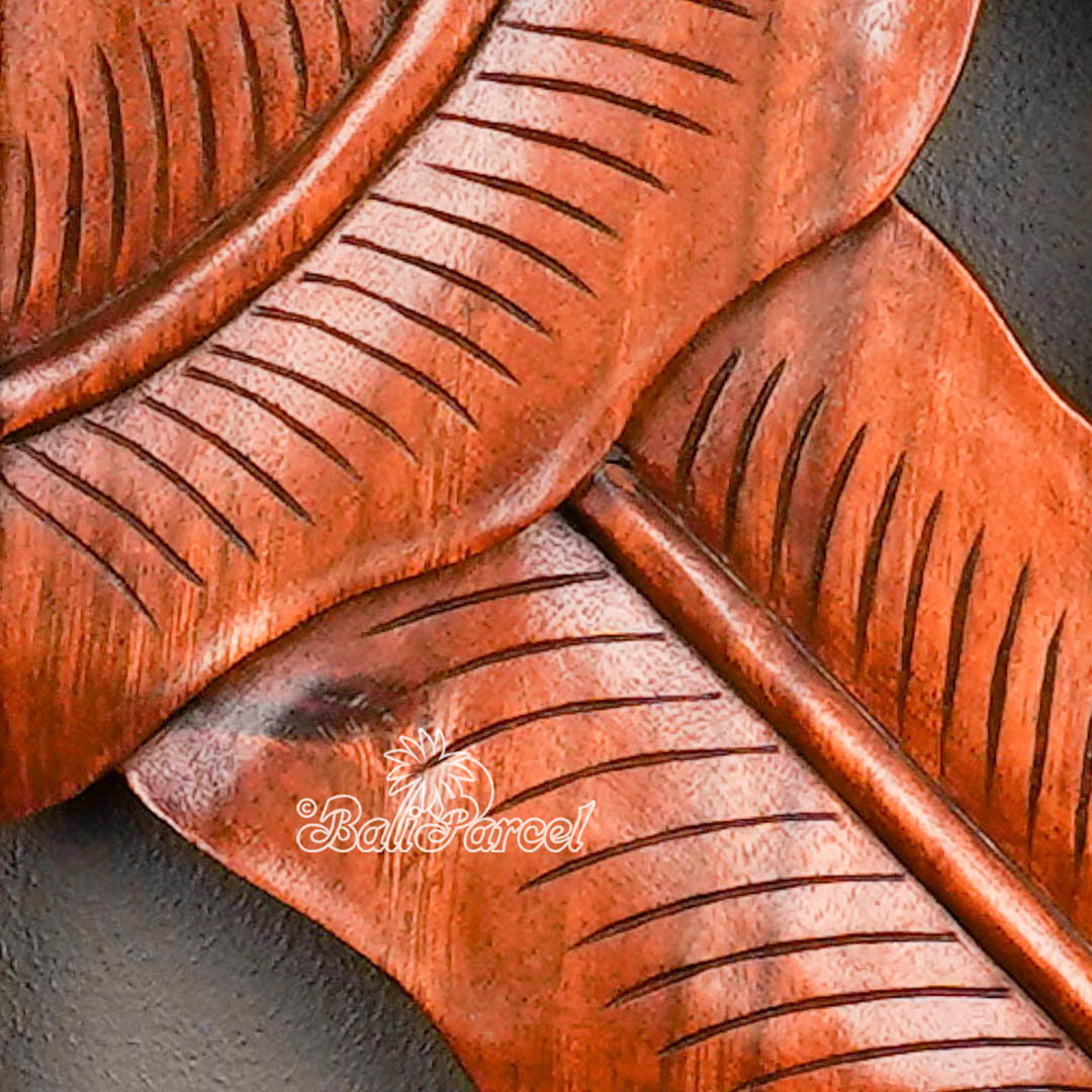 Wooden Wallhanging Banana Leaf, Hand Made From Suar Wood With Brown Polished